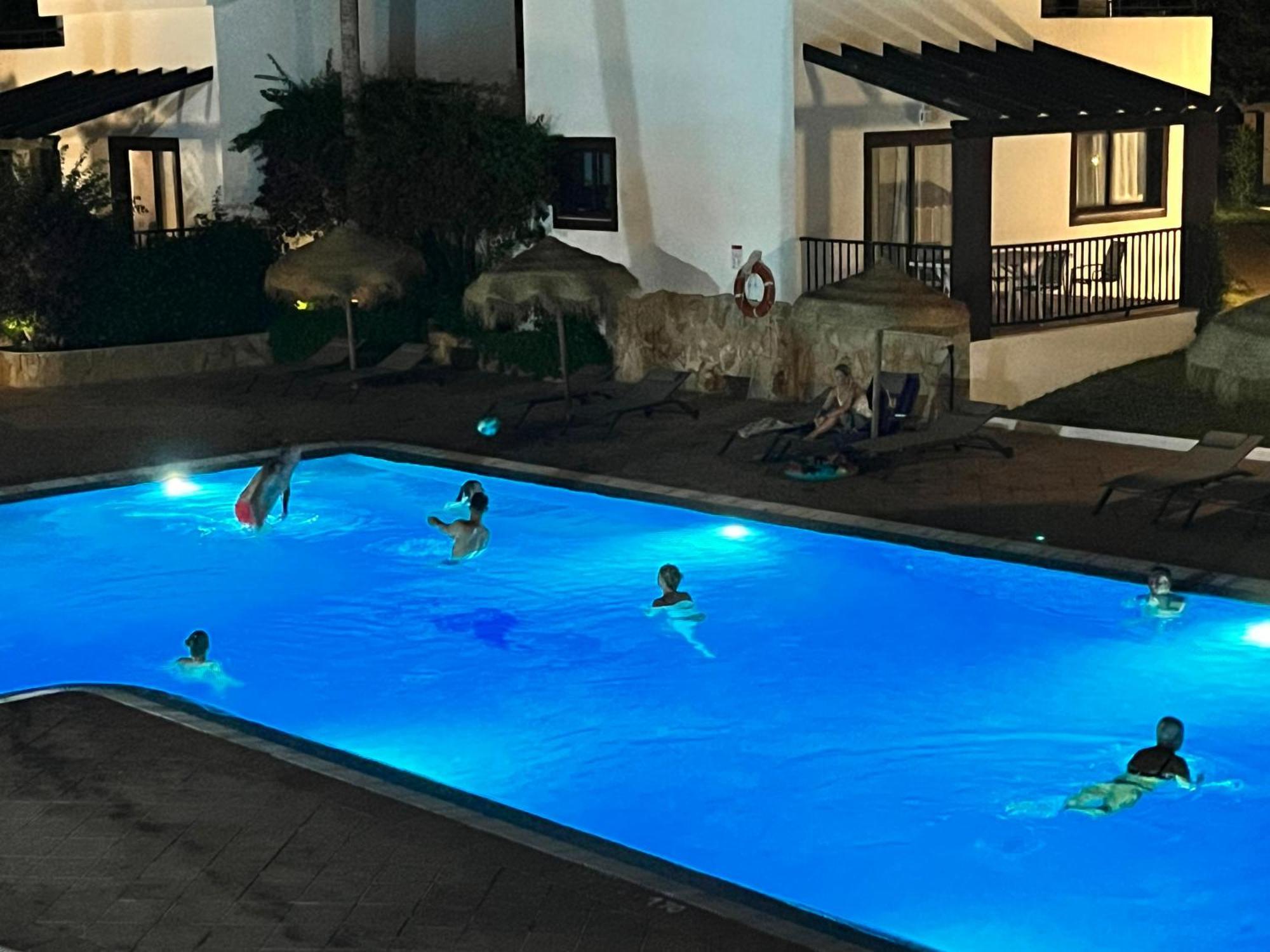 Nuramar Aparthotel 卡兰博希 外观 照片